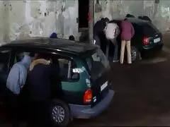 கர்வி அலெக்சா இந்த டிக் முழுவதும் துடிக்கிறது