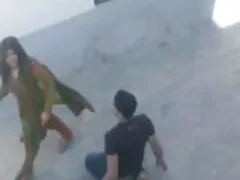 2 கவர்ச்சி பெண்கள் கம்பள சவாரிக்கு செல்கிறார்கள்