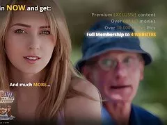 Brazzers: Busty Violet Myers Game ஆனது PornHD இல் ஒரு பெரிய கருப்பு டாங்கால் குறுக்கிடப்பட்டது
