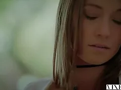 ஃபிட் MILF ஐவி சில கார்டியோ செய்கிறது - ஆண்குறியில்!
