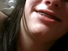 BangBros: அவள் ஒரு பாவம் ஆனால் அவளால் PornHD இல் ஃபக் பண்ண முடியும்
